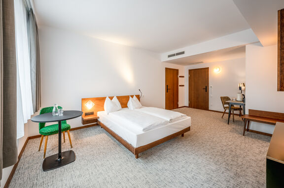 Magdas HOTEL City barrier free room web 11 c Julia Geiter