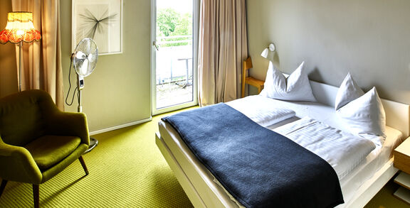 Magdas HOTEL Zimmer balcony Peter Bárci